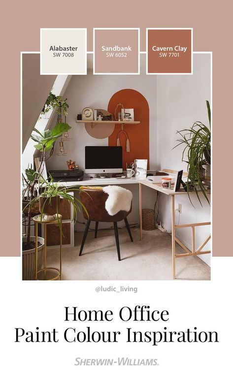 Energize your home office with a painted colour block accent. This simple circle-and-arch element features the Sherwin-Williams paint colours Sandbank SW 6052 and Cavern Clay SW 7701 on a backdrop of Alabaster SW 7008. Tap this pin to explore all Sherwin-Williams paint colours. Thanks for sharing your #SWColorLove, @ludic_living (on Instagram). #sherwinwilliams #DIY #colour #inspiration #colourinspiration #colourblock #homeoffice Cavern Clay, Office Wall Colors, Top Paint Colors, Office Paint Colors, Japanese Minimalist, Paint Color Inspiration, House Color Palettes, Office Guest Room, Guest Room Office