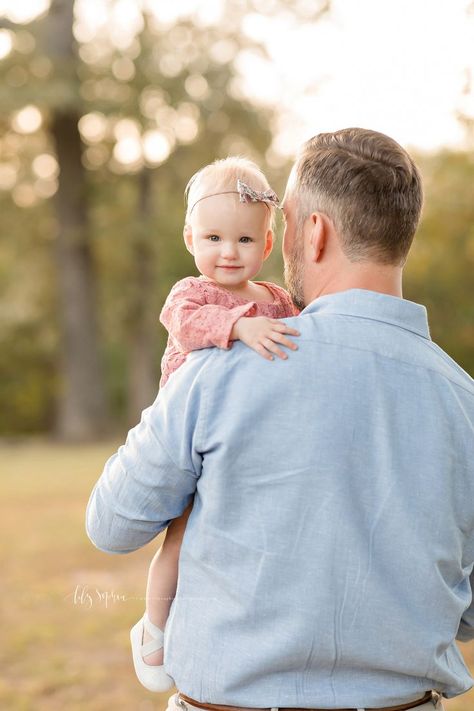 One Year Pictures, Baby Birthday Photoshoot, Milestone Photography, Family Photos With Baby, Family Maternity Photos, 1st Birthday Photoshoot, Natural Light Studio, First Year Photos, Toddler Photography