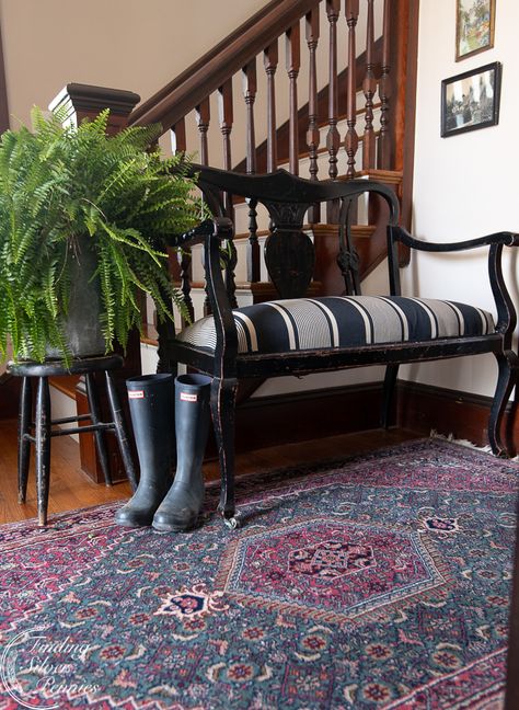 A lovely antique bench, dark woodwork and an oriental rug Black Windsor Bench, Diy Farmhouse Furniture, Dark Woodwork, Windsor Bench, Farmhouse Life, Diy Upholstery, Antique Bench, Entry Bench, Rustic Country Home