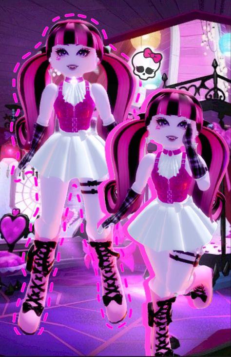 Roblox Monster High / Royal High / Royaloween outfit inspo | aesthetic anime outfits Draculaura Royale High Outfit, Draculaura Royale High, Fishnet Outfits, Disney Running Outfits, Draculaura Monster High, Tv Characters Outfits, Girl Group Halloween Costumes, Monster High Cosplay, Monster High Costume