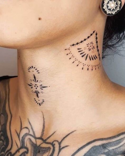 Fineline Neck Tattoos Women, Center Of Neck Tattoo, Fine Line Throat Tattoos Women, Grammy Tattoo Ideas, Dot Neck Tattoo, Line Work Neck Tattoo, Boho Neck Tattoo, Subtle Neck Tattoos Women, Center Neck Tattoos Women