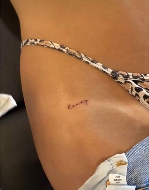 Tattoos Behind Ear, Cute Simple Tattoos, Small Girly Tattoos, Hip Tattoos Women, Small Pretty Tattoos, Petite Tattoos, Different Tattoos, Tattoo Script, Classy Tattoos