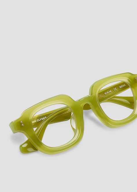 GUSTAVE Colorful Glasses Frames, Green Glasses Frames, Statement Glasses, Curved Nose, Glasses Inspiration, Funky Glasses, Unique Glasses, Womens Glasses Frames, Nice Pic