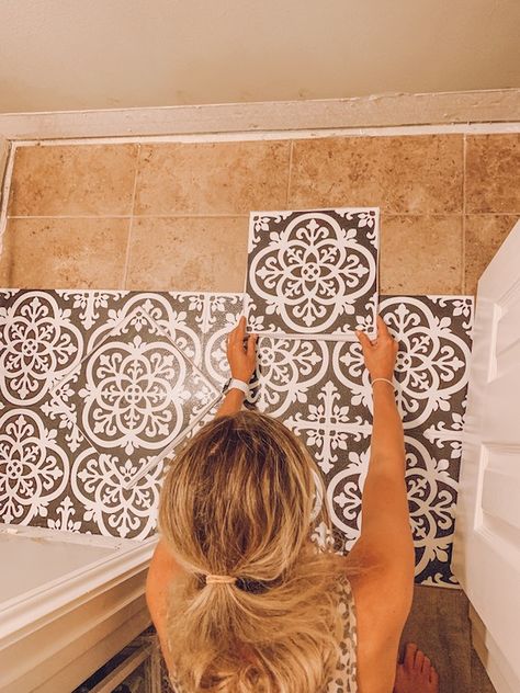 Budget Guest Bathroom Makeover, Half Bathroom Ideas Flooring, Half Bath Wallpaper Bathroom, Small Bath Ideas Bathroom Makeovers, Bathroom Makeover Ideas On A Budget, Diy Half Bath Makeover, Diy Bathroom Refresh On A Budget, Cheap Bathroom Diy, Easy Half Bathroom Updates