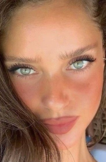 Tan Skin Blue Eyes, Brunette Blue Eyes, Manifesting Board, Asian Makeup Looks, Perfect Things, Girls Tumbler, Lovely Eyes, Beautiful Blue Eyes, Portrait Pictures