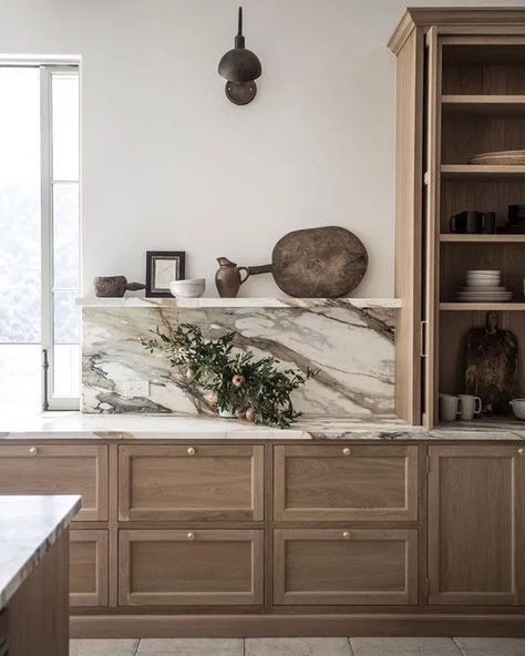 Small Beautiful Kitchen Design, Small Kitchen Island Layout, Warm Modern Kitchen, Arizona Ranch, Huge Kitchen Island, Jake Arnold, Moody Kitchen, Field House, Neoclassical Interior