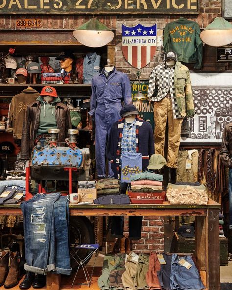 Ralph Lauren Ranch, Mens Store Display, Ralph Lauren Store, America City, Clothing Store Interior, Double Rl, Aesthetic Stores, Western Aesthetic, Street Style Outfits Men