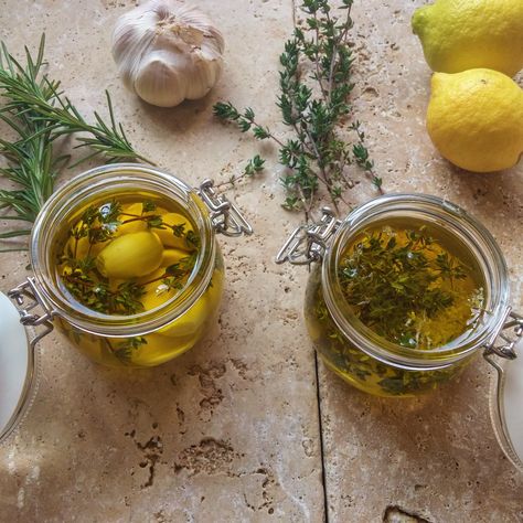 Infuse Olive Oil, Garlic Oil Recipe, Infused Oil Recipes, Herb Infused Olive Oil, Garlic Infused Olive Oil, Basil Olive Oil, Dipping Oil, Flavored Olive Oil, Olive Oil Recipes