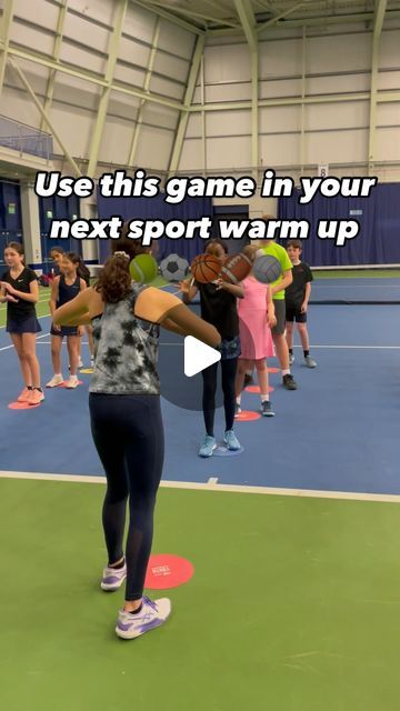 H Green - Tennis Fitness Coach on Instagram: "SAVE & Share this Fun warm up game - great for any sport 🎾🏐🏈🏀⚽️  Always creating @tennissupermovers   #sport #fun #warmup #tennis #football #rugby #basketball" Pe Football Games Elementary, Tennis Games For Kids, Recess Games Elementary, Fun Gym Games, Pe Warm Up Games, Sport Activities For Kids, Basketball Warmups, Gym Class Games, Elementary Pe Games