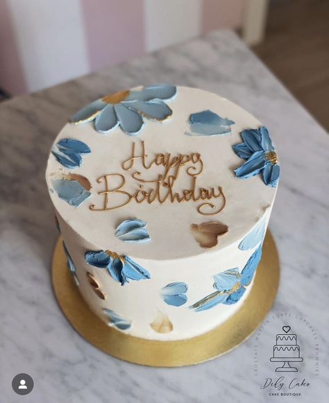 Simple Cake Designs Blue, Simple Flower Birthday Cake, 29th Birthday Cakes, Kue Fondant, Ideas For Mothers Day, 14th Birthday Cakes, Small Birthday Cakes, Valentines Cookies, 25th Birthday Cakes