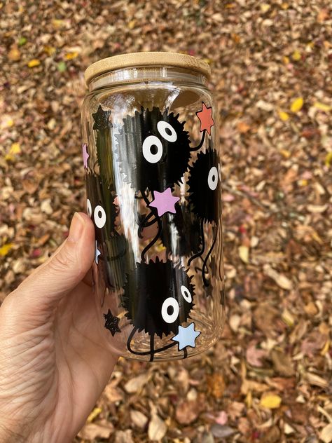 Glass Tumbler Design, Valentines Day Baskets, Bamboo Cups, Great Minds Think Alike, Soot Sprites, Cute Coffee Cups, Coffee Cup Design, Custom Tumbler Cups, Easter Girl