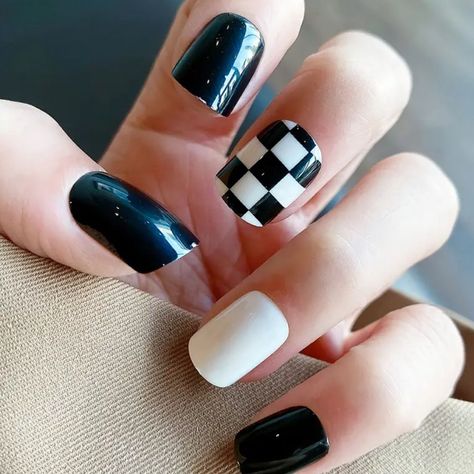 Explore 25 stunning short fall nail designs to keep your nails looking trendy this autumn. Get inspired with warm, cozy, and creative ideas for fall! Black Nail Styles Short, Simple Black White Nails, Black And White Check Nails, Short Edgy Nails, Black And White Square Nails, Black Nail Designs Square, Chess Nails, Short Fall Nail Designs, Checkerboard Nails