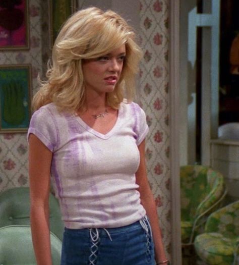 Laurie That 70s Show, Laurie Forman, That 70s Show Aesthetic, Lisa Robin Kelly, Jackie That 70s Show, Lisa Kelly, 70s Show, 80s Look, Film Icon