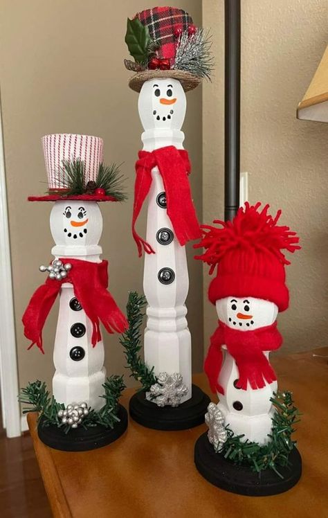 Candlestick Snowman, Snowman Wood Crafts, Diy Snowman Crafts, Banister Rails, Spindle Crafts, Crafts To Try, Snowman Crafts Diy, Snowman Christmas Decorations, Handmade Christmas Crafts