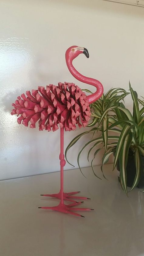 Flamingo Craft, Pine Cone Art, Shell Crafts Diy, Pine Cone Decorations, Cones Crafts, Garden Crafts Diy, Pine Cone Crafts, Diy Decor Ideas, Home Diy Ideas