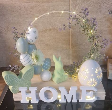 Hoop Decoration Ideas, Hula Hoop Decoration, Modern Easter Decor, Easter Crafts Dollar Store, Easter Table Centerpieces, Creative Easter Eggs, Modern Easter, Easter Crafts For Adults, Easter Craft Decorations