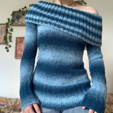 Off The Shoulder Sweater Aesthetic, Off Shoulder Sweater Aesthetic, Lizzy Maguire, Off The Shoulder Jumper, Sweater Aesthetic, Woolen Dress, Woolen Dresses, Tv Show Outfits, Jane Norman