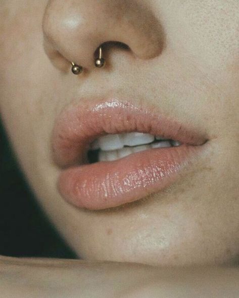 Piercing- Piercings- Earrings Ideas. Ear Piercing. Women's Hacks. Girls ear Piercing- Piercing ideas. ear piercing ideas ear piercings aesthetic ear piercing aesthetics ear piercings chart ear piercing aesthetic ear piercings aesthetic grunge Orr Piercing, Septum Nose Piercing, Double Tongue Piercing, Cute Nose Piercings, Septum Piercing Jewelry, Septum Piercings, Septum Nose, Face Piercings, Cool Piercings