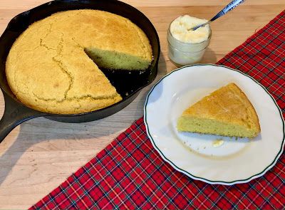 Cracklin Cornbread, Bread Alternative, Skillet Bread, Baking Power, Cream Of Wheat, Wheat Recipes, Southern Cornbread, Bread Alternatives, Southern Recipes Soul Food