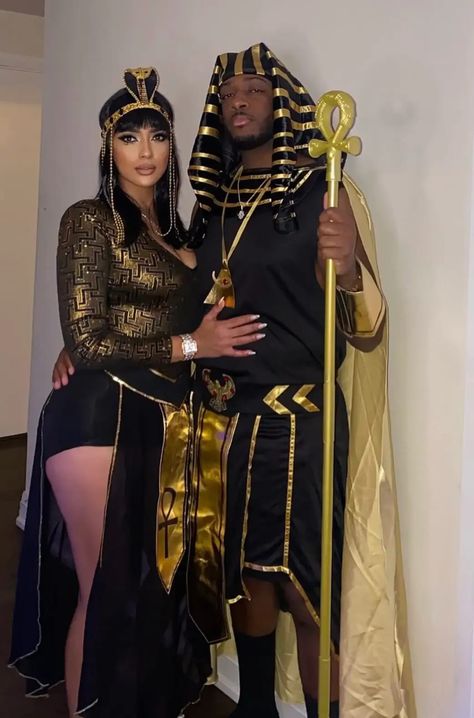 Dynamic Duo Costumes Couples Black, Black And White Couple Costume Ideas, Black Couple Halloween Costumes 2023, Black Couples Costumes For Halloween, King And Queen Halloween Costumes, Egyptian Couple Costume, Holloween Costume Ideas Couple Black, Cleopatra Couple Costume, Interacial Couples Costumes