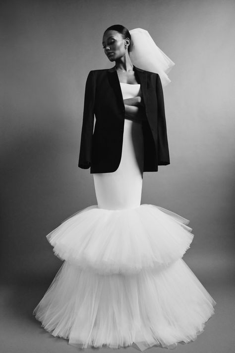 Avant Garde Wedding Dress, Unusual Outfits, Engelberg, Black Bride, 2022 Fashion, Fashion Wedding, White Dresses, Handmade Dresses, Beautiful Wedding Dresses