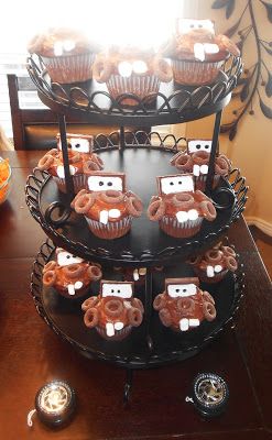 Cars Movie Cupcakes, Diy Cars Cake, Crafts For The Home, Cars Birthday Party, Cars Birthday Cake, Disney Cars Party, Tow Mater, Dads Birthday, Cars Birthday Party Disney