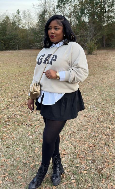 Preppy Style Plus Size, Plus Size Pastel Outfits, Plus Size Preppy Outfits, Oversized Sweater And Skirt Outfit, Preppy Plus Size, Plus Size Preppy, Preppy Outfits Aesthetic, Style 2025, Bday Shoot