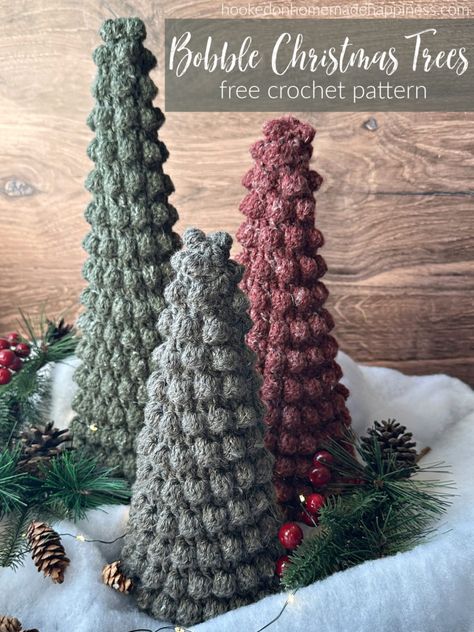 Bobble Christmas Trees Crochet Pattern - Hooked on Homemade Happiness Bobble Christmas Tree Crochet, Holiday Amigurumi, Crochet Christmas Trees Free, Crochet Christmas Trees Pattern, Bubble Christmas, Bobble Stitch Crochet, Bobble Crochet, Crochet Holiday, Crocheted Christmas