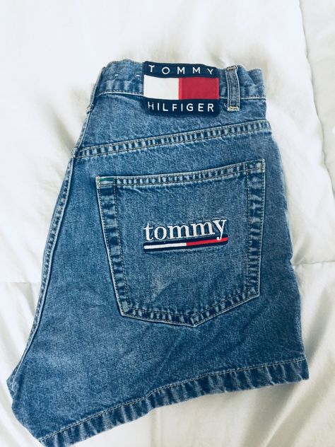 Tommy Hilfiger Aesthetic, Botas Western, Madison Beer Outfits, Pinterest Outfits, Fashion Design Clothes, Teenage Fashion Outfits, Fashion Girl, Lookbook Outfits, Outer Banks