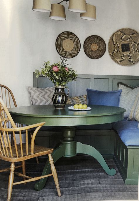 Dining area, green, round table,dining bench, painted furniture Modern Dining Table With Bench, Bench Styling, Table With Bench, Painted Dining Table, Kitchen Table Makeover, Round Kitchen Table, Green Table, Kitchen Nook, Dining Table With Bench