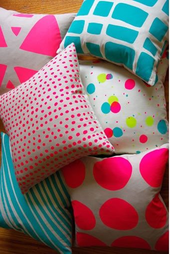 Bright, bold, and beautiful. We think Deadly Knitshade would love these cushions. Neon Pillows, Bright Cushions, Nice Pillows, Neon Patterns, Bright Pillows, Pillows Throw, Neon Room, Bantal Sofa, Zoella