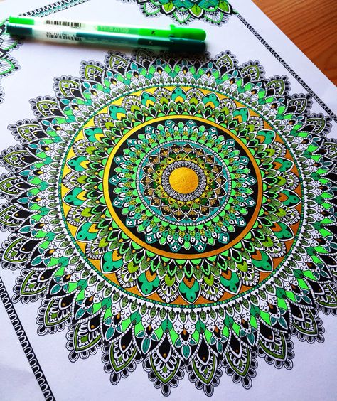 Marvel Art Canvas, Green Mandala Art, 3d Mandala Art, Mandala Practice, Colour Mandala, Ornate Mandala, Yellow Mandala, Mandala Sketch, Mandala Arts