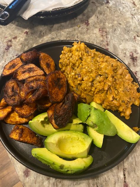 Fried Sweet Plantains, Sweet Plantains, African Food, Tandoori Chicken, Ghana, Good Eats, Avocado, Chicken, Ethnic Recipes