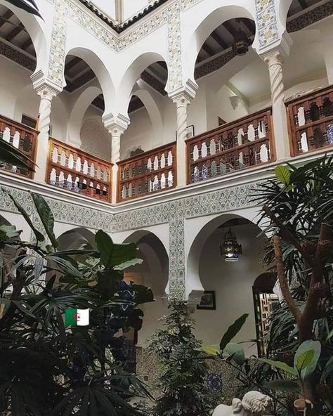 Tahia Djazair, Algerian Architecture, Algeria Aesthetic, Arabian Architecture, Islamic Civilization, Moroccan Aesthetic, Algerian Culture, Curated Content, Turkish Art