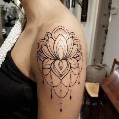 Lotus Tattoo Shoulder, Mandala Tattoo Shoulder, Front Shoulder Tattoos, Shoulder Cap Tattoo, Mandala Tattoo Sleeve, Tattoos Meaningful, Inspiration Tattoos, Tattoos Geometric, Lace Tattoo