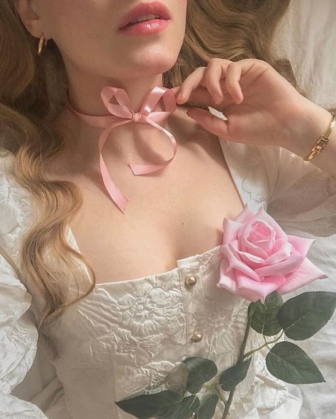 Marie Antoinette Aesthetic, Pink Princess Aesthetic, Rococo Aesthetic, Princess Core, Visual Aesthetics, Sparkling Stars, Heart Shaped Sunglasses, Princess Aesthetic, Elle Fanning