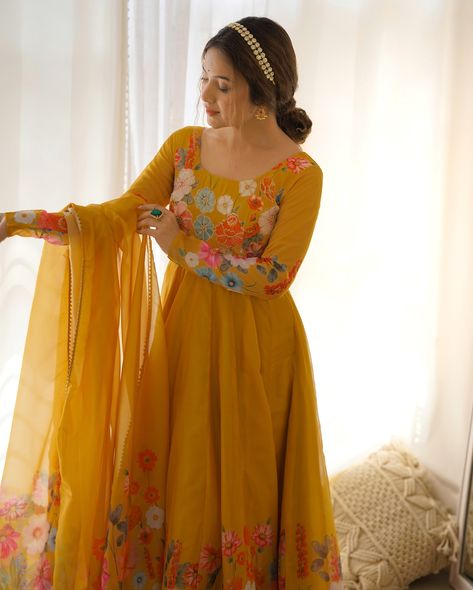 Comment “Link” To Get Details In DM 💛 Yellow Pure Soft Organza Anarkali Suit Set With Huge Flair, Dupatta & Pant Search “NKB 25” On Our Website To Shop 👗 Hurry, Book Fast To Make This Festival Season Unforgettable ✨ Shop Now From www.BahuPalace.com Link In Bio DM/WhatsApp Us At +91 9409911700 💖 Take Screenshot & Send Us To WhatsApp For More Details! Which One You Want To Buy/Inquiry? 🙈 100% Quality Assured Premium Product With Pocket Friendly Price | Free Express Shipping | Cash On Deliv... Heavy Anarkali, Yellow Anarkali Suits, Organza Anarkali, Yellow Anarkali, Silk Anarkali Suits, Suit Collection, Silk Bottoms, Premium Product, Anarkali Suit