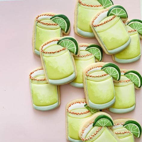 @sugarbloomcookie on Instagram: “You can’t make everyone happy, you’re not a margarita.” Wedding Cookie Ideas, Summer Sugar Cookies, Margarita Cake, Mexican Cookies, Margarita Party, Crazy Cookies, Summer Cookies, Sugar Cookie Designs, Pretty Cookies