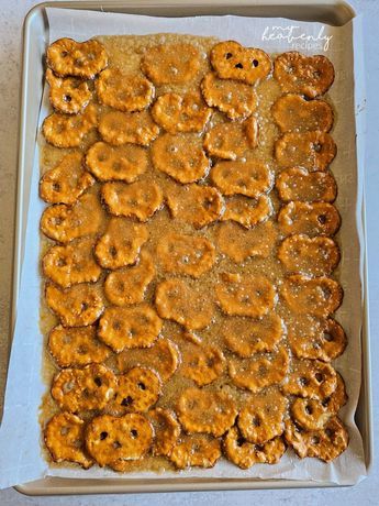 Pretzel Christmas Crack Recipe Pretzel Crisp Christmas Bark, Flat Pretzel Bark, Pretzel Thins Cracker Bark, Cookies Using Pretzels, Pretzel Thins Toffee Bark, Christmas Cracker Pretzel, Pretzel Christmas Bark, Trash Can Crackers, Pretzel Crisp Bark