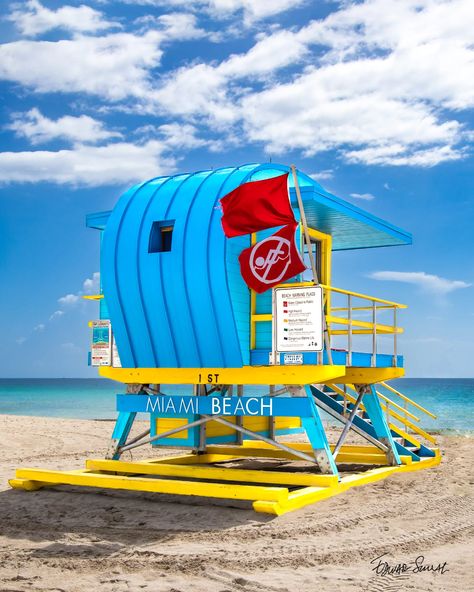 Lifeguard Tower 1 St | Edwar Simal Photography 📷 Lifeguard Stand, Lifeguard Stands, Beach Lifeguard, Side Portrait, Lifeguard Tower, Beach Photo, Photo Series, Gallery Frame, Art Accessories