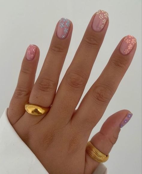 Cute Spring Nails, Daisy Nails, Summery Nails, Flower Nail Designs, Cute Acrylic Nail Designs, Winter Nail Designs, Fall Nail Art, Pastel Nails, Nail Designs Spring