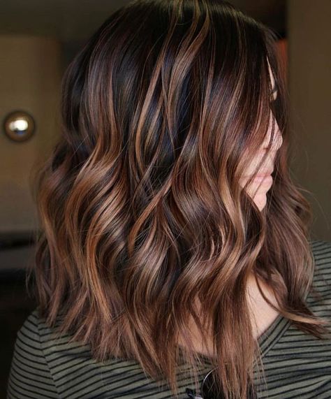 Brown Hair Cuts, Medium Hairstyle, Chestnut Brown Hair, Hairstyle Color, Haircuts For Medium Length Hair, Color Balayage, Balayage Ombre, Brown Hair Balayage, Brown Balayage