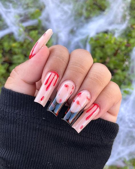 Nails Ghost Face, Nails Ghost, Halloween Kiss, Scary Nails, Handmade Nails, Halloween Press On Nails, Kiss Nails, Nails Yellow, White French Tip