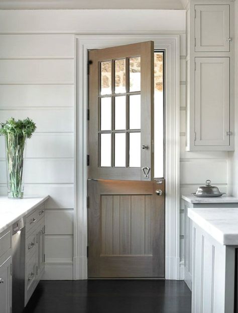 Jendela Vintage, Modern Farmhouse Interior Doors, Farmhouse Interior Doors, Double Door Entryway, Farmhouse Style Lighting, City Farmhouse, Door Farmhouse, Farmhouse Front Door, Farmhouse Doors