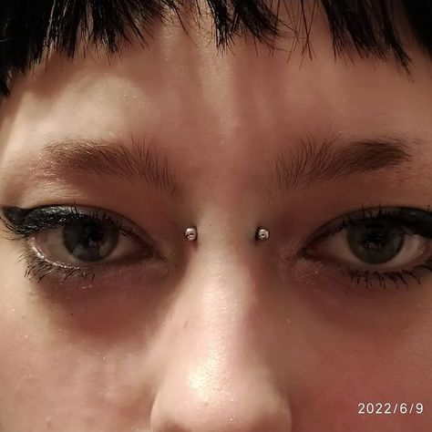 Piercing Names Nose, Nose Piercing Names, Nose Piercing Double, Piercings On Face, Piercing Names, Double Nose Piercing, Face Piercings, Face Face, Facial Piercings