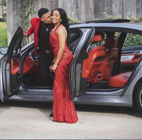 Homecoming Dates Matching Red, Red Homecoming Couple Black, Red Prom Looks Black Couple, Black And Red Hoco Couple, Silver And Red Prom Couple, Matching Prom Couples Red, Black And Red Prom Couple, Prom Couples Red, Red Prom Couple Outfit