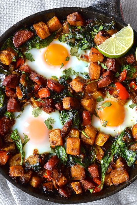 Whole30 Breakfast Recipes, Mexican Breakfast Recipes, Specific Carbohydrate Diet, Mexican Breakfast, Whole 30 Breakfast, Breakfast Hash, Butternut Squash Recipes, Fried Eggs, Carbohydrate Diet