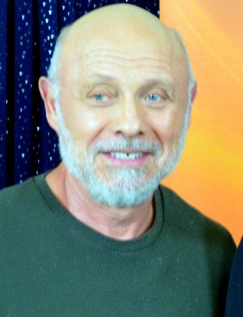 Héctor Elizondo - Wikipedia Puerto Rican Celebrities, Rh Negative, Diary Movie, Puerto Rico Pictures, Hollywood Scenes, Puerto Rico History, Latin Artists, Puerto Rican Culture, Puerto Rican Pride