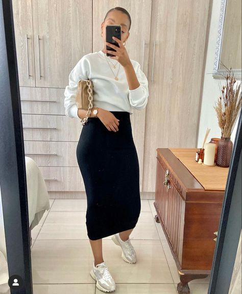 Modest Casual Outfits, Zara Bag, Modesty Outfits, Cute Modest Outfits, Dressy Casual Outfits, Maxi Outfits, Stylish Work Attire, Effortlessly Chic Outfits, Skirt And Sneakers