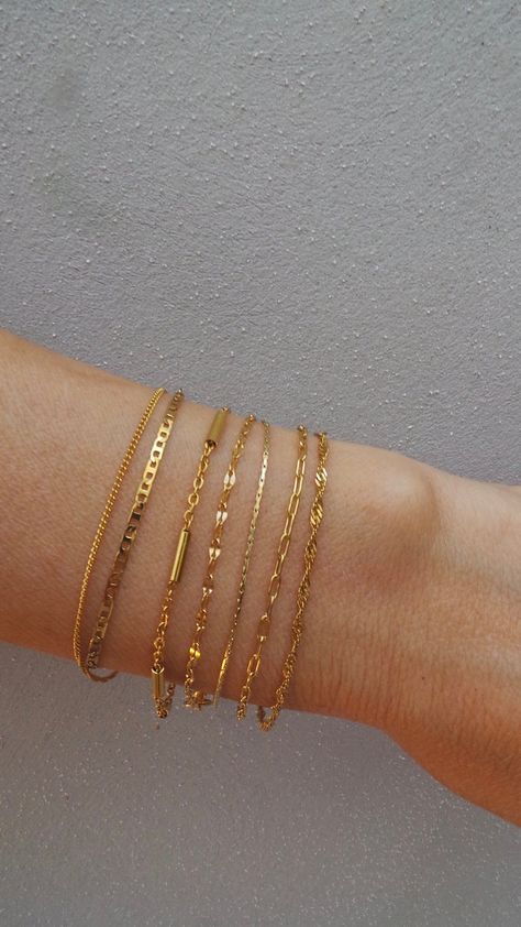 [SponsoredPost] Minimalist Bracelet. Dainty Chain Bracelet. Gold Chain | Etsy #goldminimalistjewelry Minimalist Accessories Jewellery, Gold Layered Bracelets, Gold Minimalist Jewelry, Bracelet Layering, Silver Bracelets For Women, Accesories Jewelry, Gold Link Bracelet, Wood Bead Necklace, Bracelet Dainty